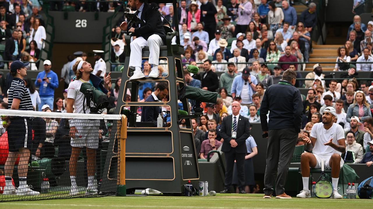 Wimbledon en direct: Nick Kyrgios veut que Stefanos Tsitsipas fasse défaut après avoir frappé la balle dans la foule |  vidéo