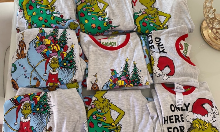 Grinch pjs big discount w