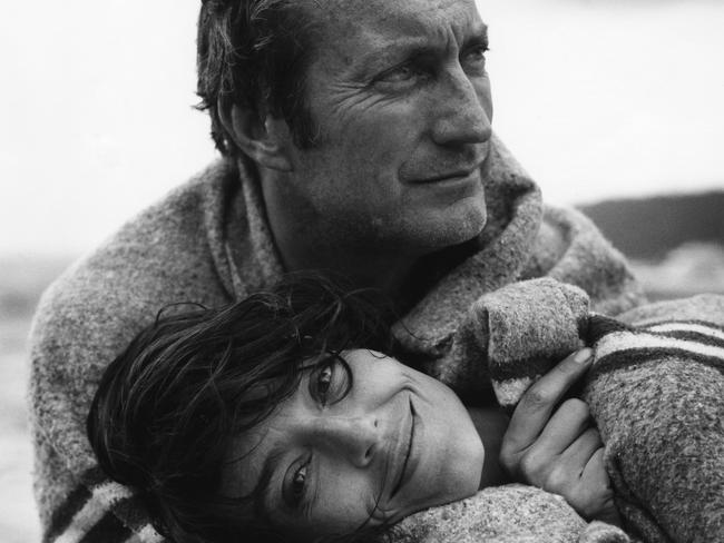 ***STRICTLY EMBARGOED FOR USE BY STELLAR ONLY, DECEMBER 18, 2016 ISSUE***STELLAR USE ONLY***NO SOCIAL MEDIA***Bryan Brown & Rachel Ward / Photography MARC HOM/TRUNKARCHIVE.COM/SNAPPER MEDIA ***PRESTIGE APPROVAL IMAGE - $$$- Authorised one time usage only.