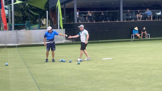 Jono Davis (left) was victorious in his semi-final clash against Wayne Toomey (right). Photo: Kevin Merrigan