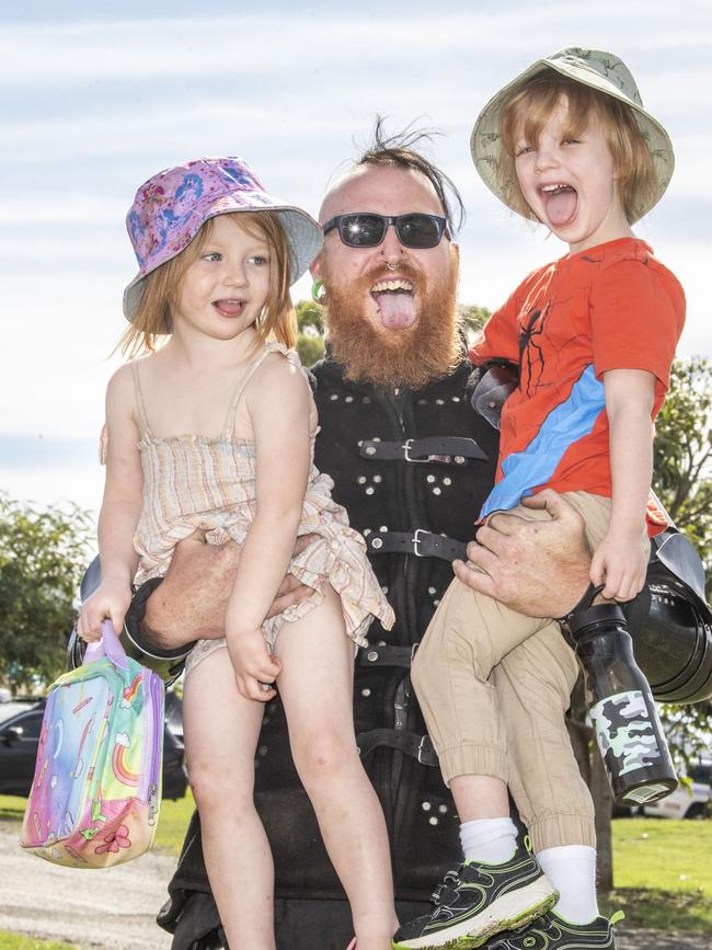 Amelia 3yo and Luc 5yo with their dad Derek McAuley, a member of Tyr's Warriors. Toowoomba Royal Show. Friday, March 31, 2023. Picture: Nev Madsen.