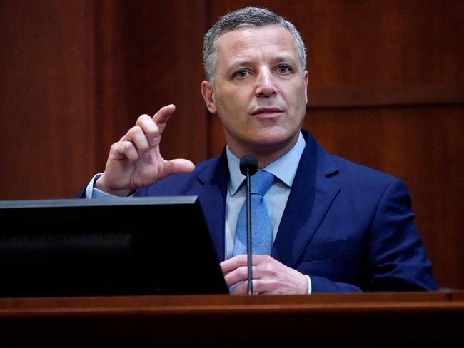 Ben King, a house manager who worked for Depp in 2014 and 2015, testifies in Fairfax County Circuit Courthouse. Picture: Steve Helber/AFP