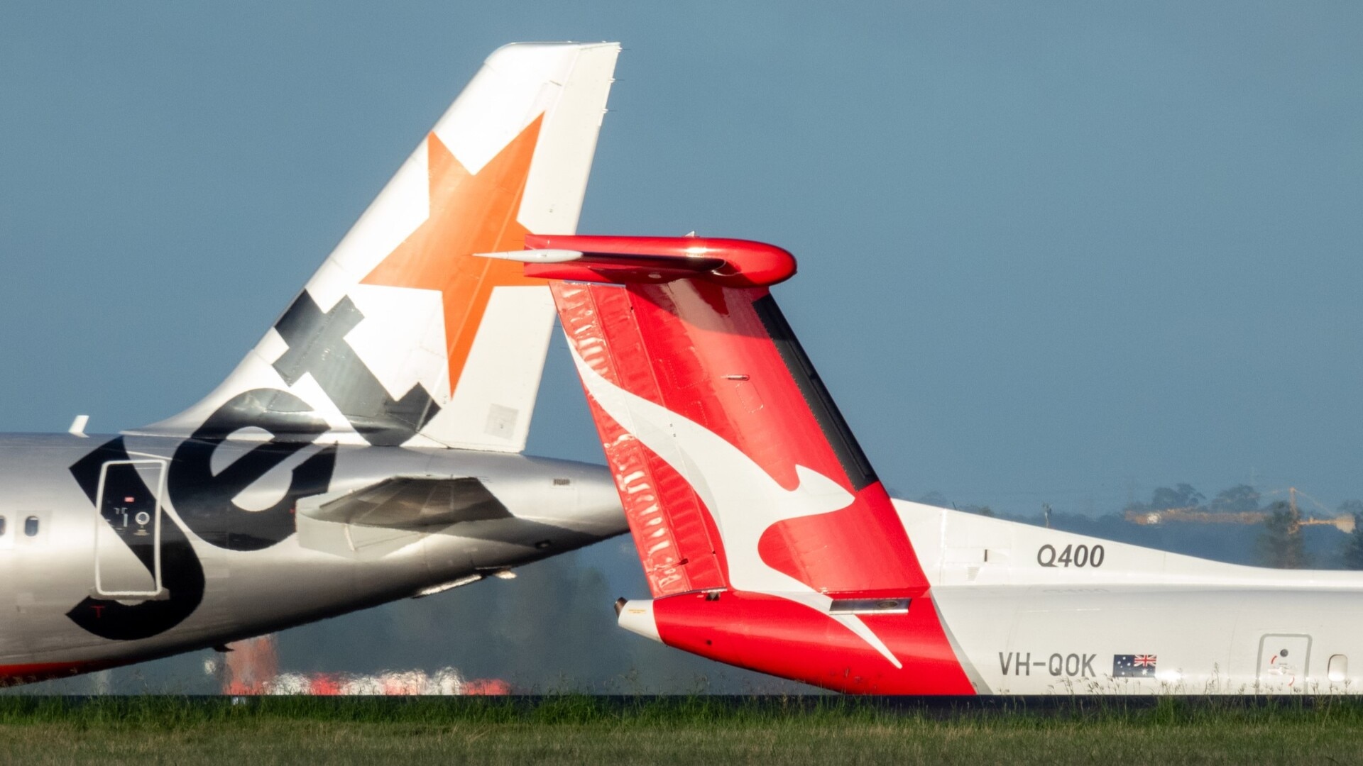 Qantas and Jetstar aim to resume flights from Sunday morning