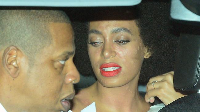 Solange Knowles Weds Alan Ferguson In Plunging Pant Suit Cape In New Orleans With Sister Beyonce The Advertiser