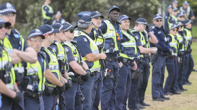 Police prepare for signs of violence. Picture: Wayne Taylor