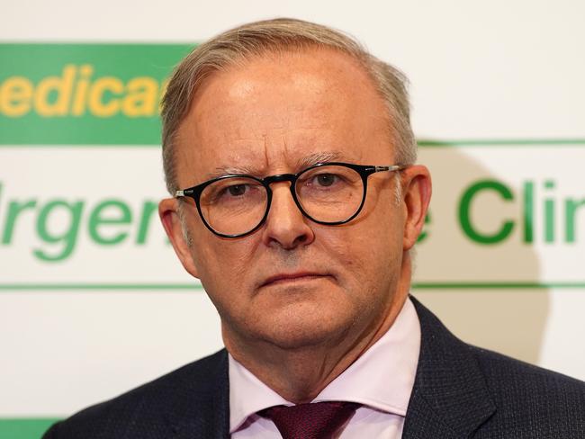MELBOURNE AUSTRALIA - NewsWire Photos JANUARY 18, 2024: Prime Minister, Anthony Albanese Frankston gives a press conference at the Urgent Care Clinic in Frankston.Picture: NCA NewsWire / Luis Enrique Ascui