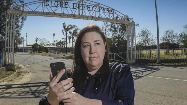 Lisa Lemon – Harness Racing. Lisa has been banned from entering Globe Derby Park due to Social media posts about the industry. Friday October 2 2020 Pic Roy Van Der Vegt