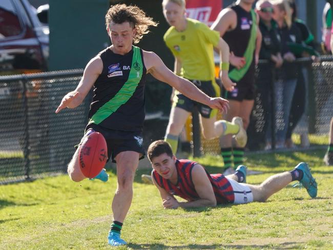 East Malvern edged out Doveton on Saturday. Picture: Valeriu Campan