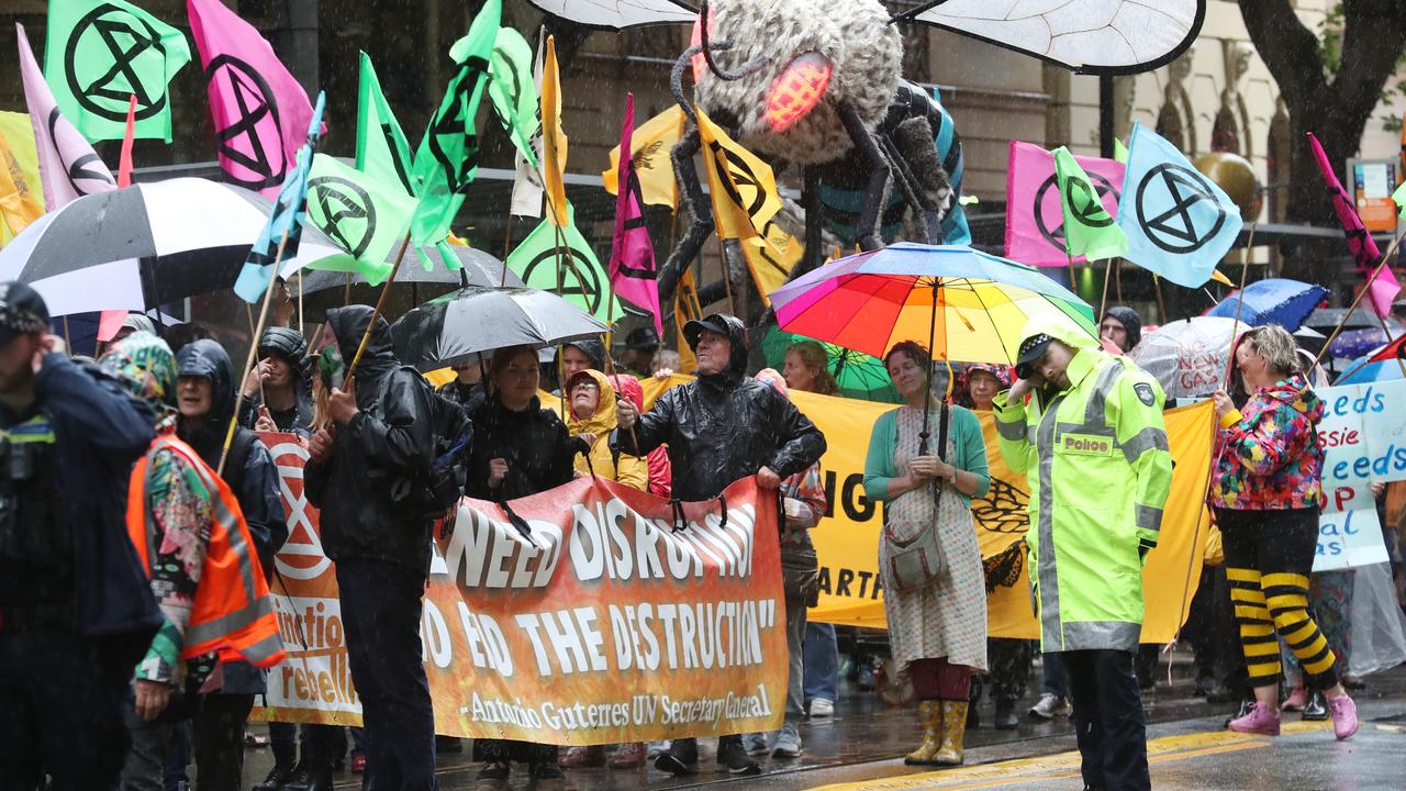 Melbourne, VIC: Climate protesters clog city streets | news.com.au ...