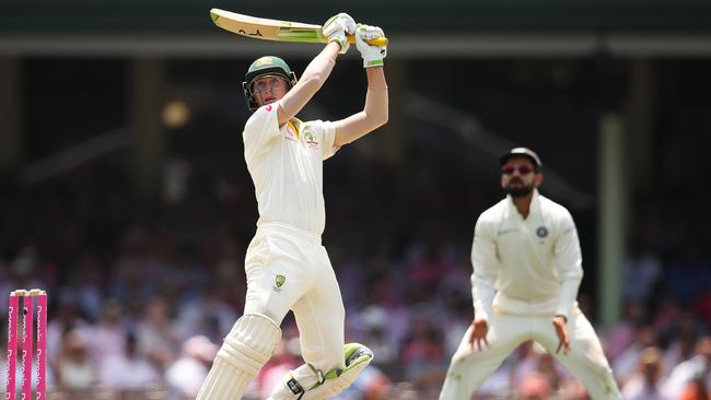 Marnus Labuschagne slashes one to the rope. Picture: Getty