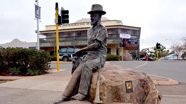 The bronze commemorative statue of Kalgoorlie's most famous prospector, Patrick “Paddy” Hannan.