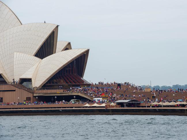 Sydney Opera House around 1.30pm today Monday December 31 2018 ( Image / Monique Harmer)