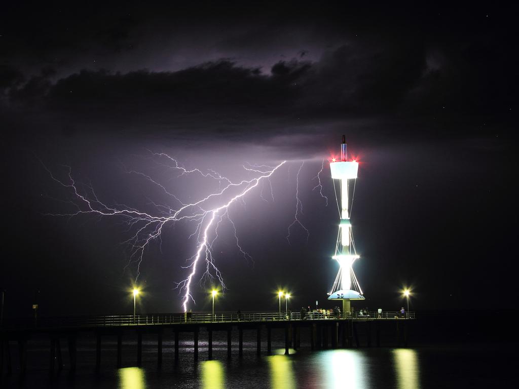 Storm Makes For Spectacular Lights Show In SA | Herald Sun