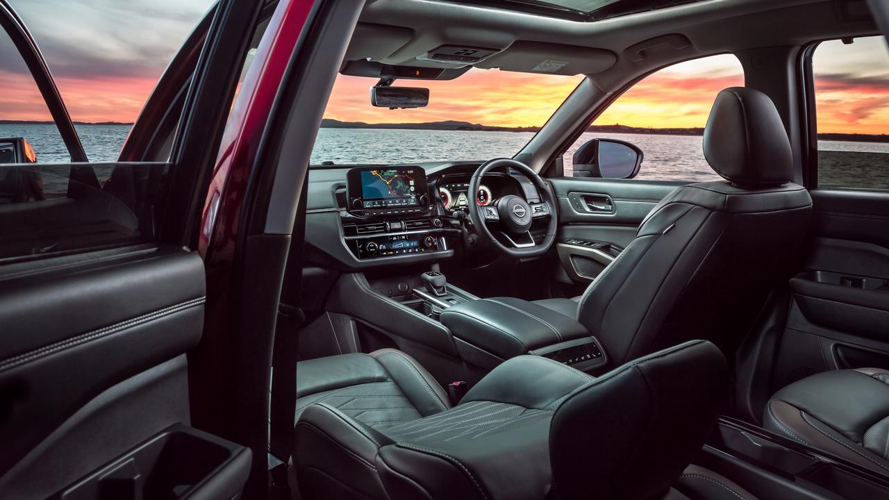 A strong specification list in the Nissan Pathfinder Ti-L includes wraparound ambient lighting, ventilated front chairs and quilted leather seat trim.