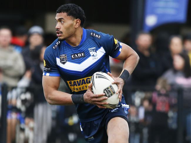 Siaosi Huihui scored a try for Brothers. Photographer: Warren Gannon Photography