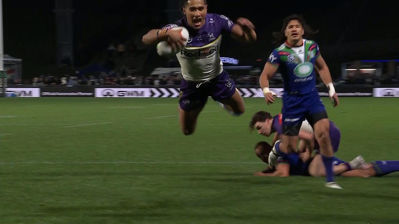 Sua Faalogo flys over for his first try of the night as Melbourne come from behind to beat the Warriors in Round 15.