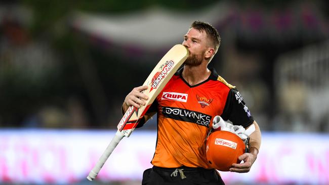 Sunrisers Hyderabad cricketer David Warner gestures as he walks back to the pavilion during the 2019 Indian Premier League (IPL) Twenty20 cricket match between Sunrisers Hyderabad and Kings XI Punjab at the Rajiv Gandhi International Cricket Stadium in Hyderabad on April 29, 2019. (Photo by NOAH SEELAM / AFP) / ----IMAGE RESTRICTED TO EDITORIAL USE — STRICTLY NO COMMERCIAL USE-----