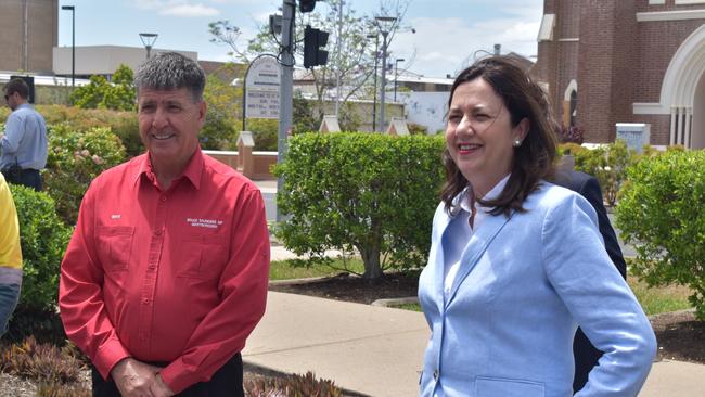 Assistant Regional Roads Minister Bruce Saunders with Queensland Premier Annastacia Palaszczuk. Photo/Stuart Fast