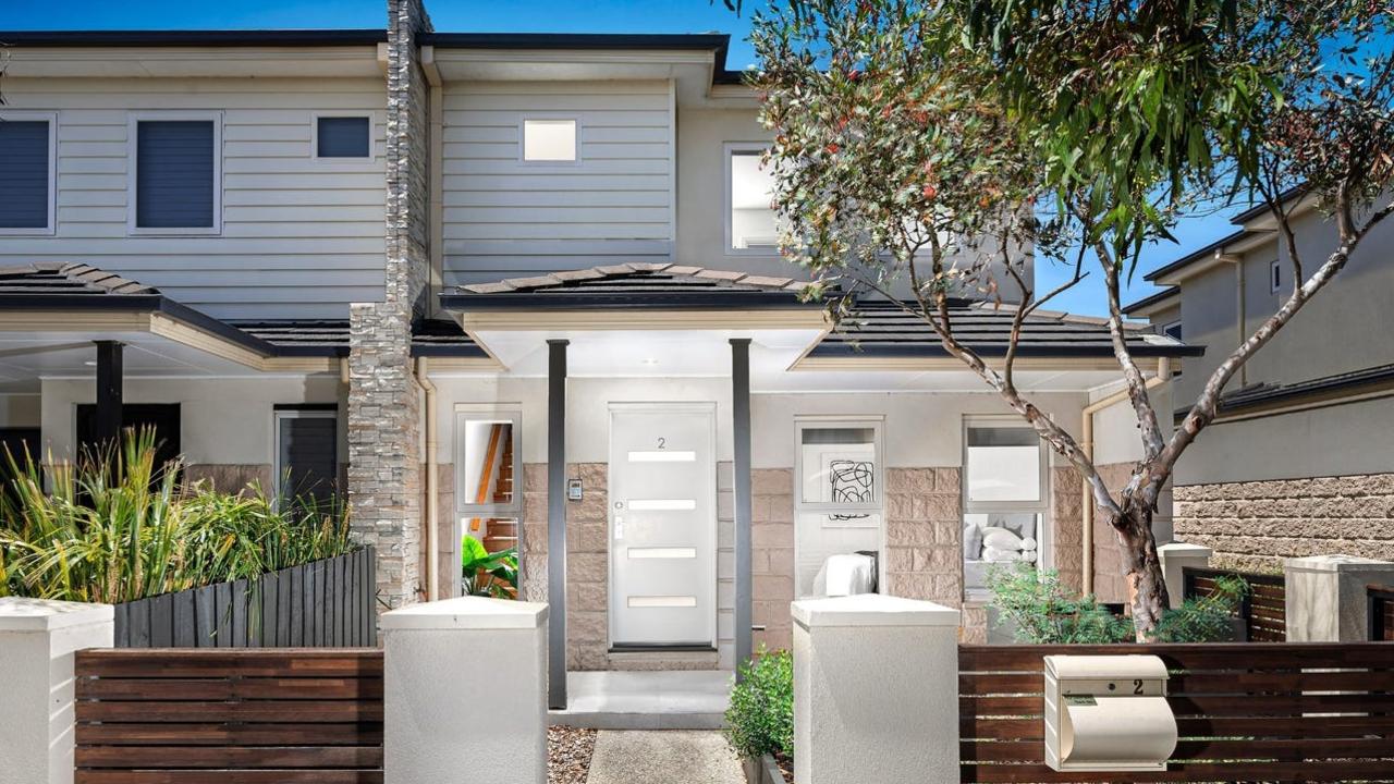 Priced at $750,000-$800,000, this three-bedroom townhouse at<a href="https://www.realestate.com.au/property-townhouse-vic-altona-147182004?sourcePage=rea:p4ep:property-details&amp;sourceElement=avm-currently-advertised-view-listing" title="www.realestate.com.au"> 2/8 David St, Altona,</a> in Melbourne’s western suburbs is located 350m from the beach.