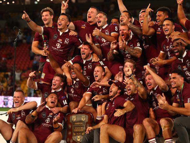 BRISBANE, AUSTRALIA - NOVEMBER 18: Maroons celebrate winning game three of the State of Origin series between the Queensland Maroons and the New South Wales Blues at Suncorp Stadium on November 18, 2020 in Brisbane, Australia. (Photo by Chris Hyde/Getty Images) *** BESTPIX ***