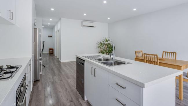 This Craigieburn apartment recently sold to a buyer paying cash as they downsized.