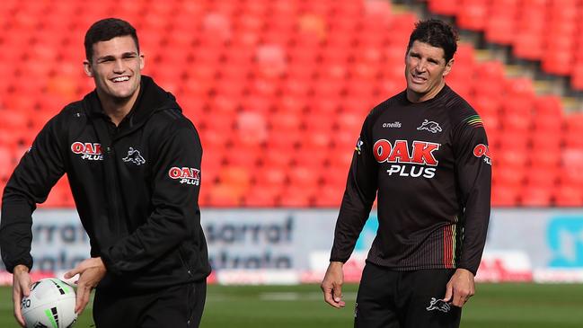 Penrith sssistant coach Trent Barrett will stay and try win a premiership before shifting to the Dogs next season.