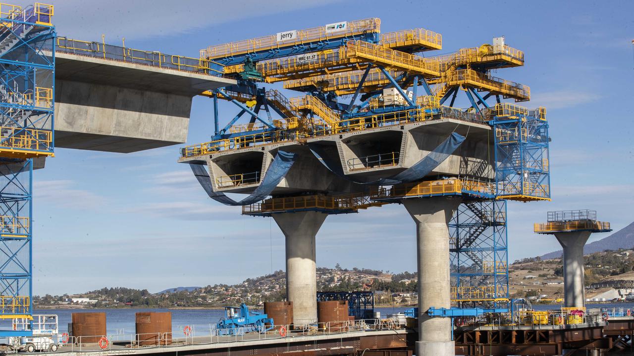 Bridgewater Bridge construction. Picture: Chris Kidd