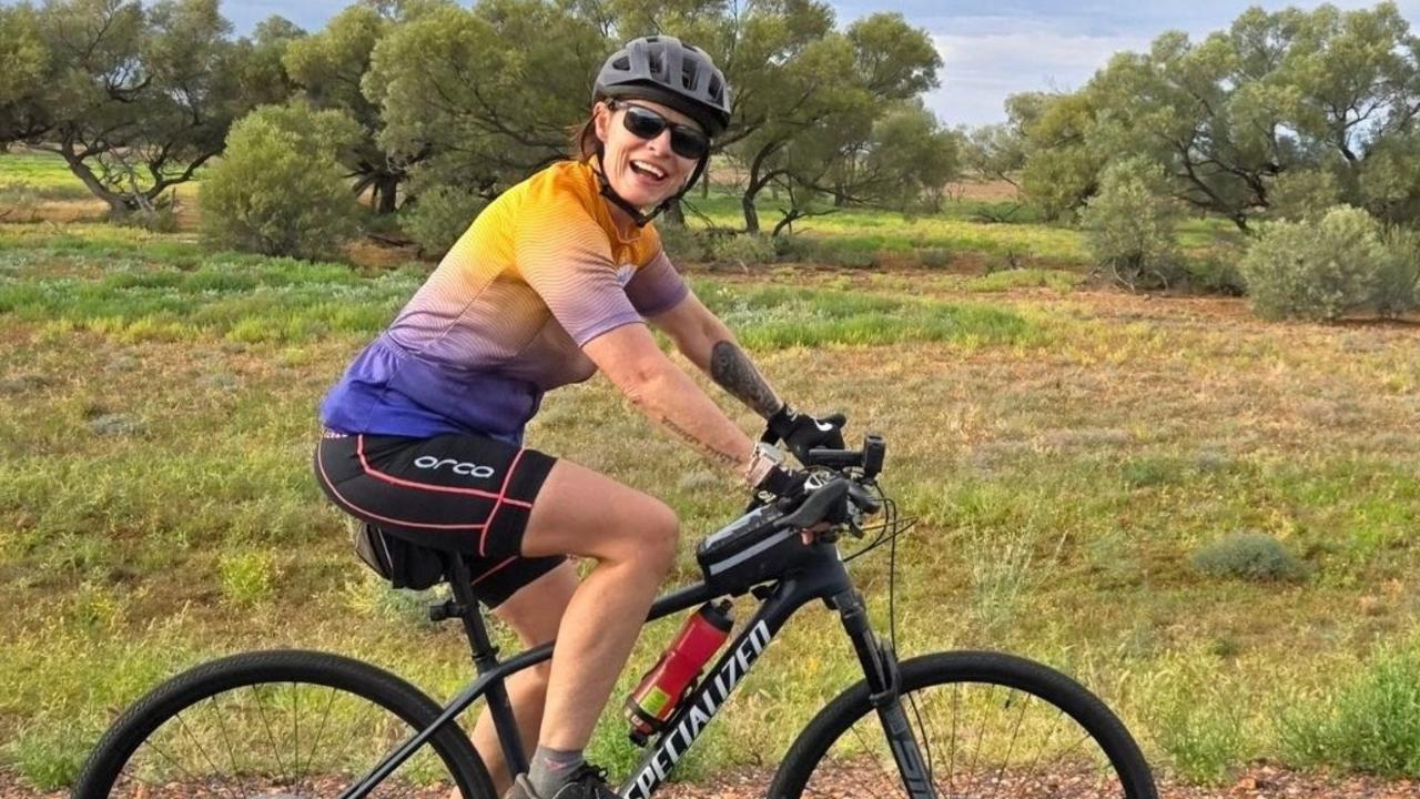 Rachelle Patterson is riding from Eromanga to Toowoomba to raise money for flood affected towns