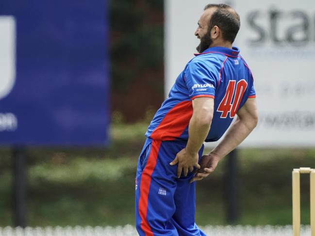 VSDCA: Port Melbourne bowler Waqar Shah. Picture: Valeriu Campan