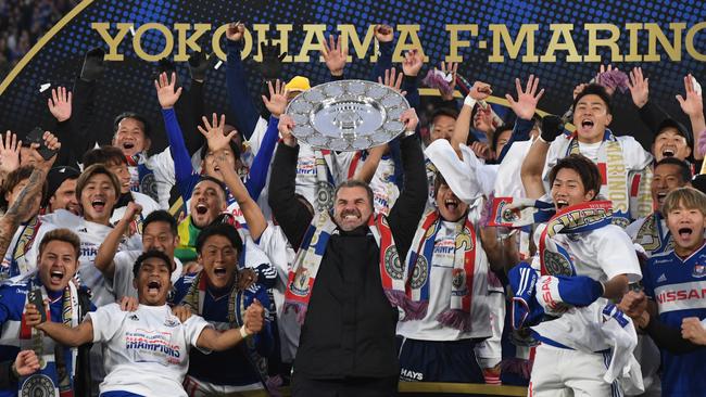 Yokohama F. Marinos coach Ange Postecoglou lifts the J1 League trophy in 2019. Picture: Masashi Hara/Getty Images