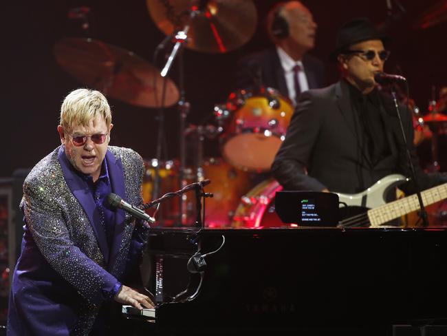 Elton John brings the house down at last concert ever at Sydney ...