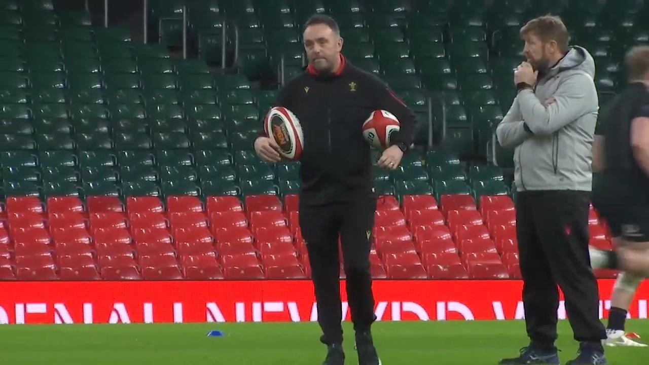 Interim Wales coach Sherratt prepares to host Grand Slam chasing Ireland