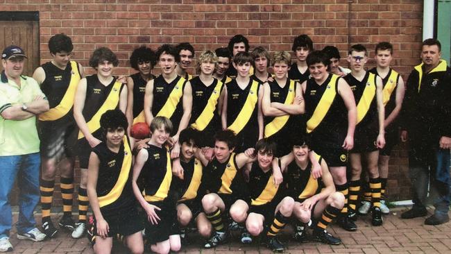 Marlion Pickett (3rd from L, back row) with his U15s Manjimup Tigers team circa 2008/2009.