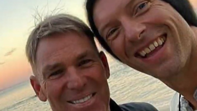 Chris Martin and Shane Warne. Picture: Youtube