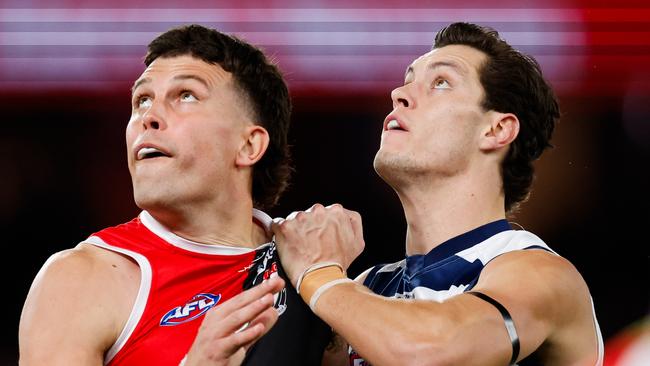 MELBOURNE, AUSTRALIA - AUG 17: Rowan Marshall of the Saints and Shannon Neale of the Cats compete in a ruck contest during the 2024 AFL Round 23 match between the St Kilda Saints and the Geelong Cats at Marvel Stadium on August 17, 2024 in Melbourne, Australia. (Photo by Dylan Burns/AFL Photos via Getty Images)