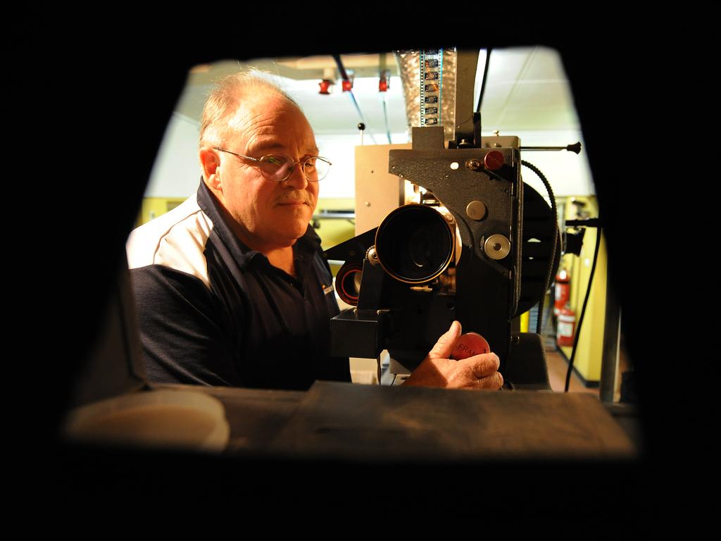 Projectionist Dan Klaebe at Mainline drive-in at Gepps Cross in 2009.