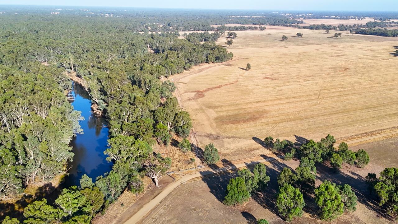 Victorian family snaps up four-farm aggregation near Nathalia
