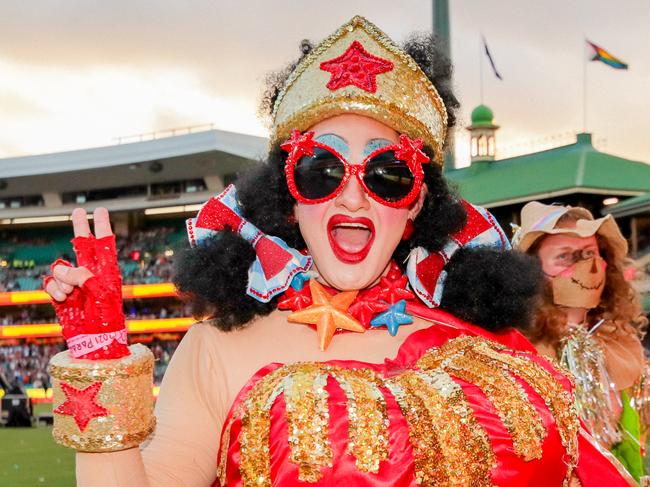 Covid forces Mardi Gras back to the SCG