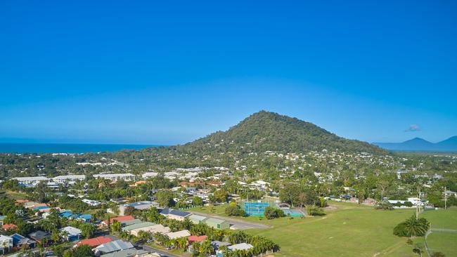 Trinity Beach is growing in popularity for people wanting to enter the housing market. Picture: Romy Bullerjahn