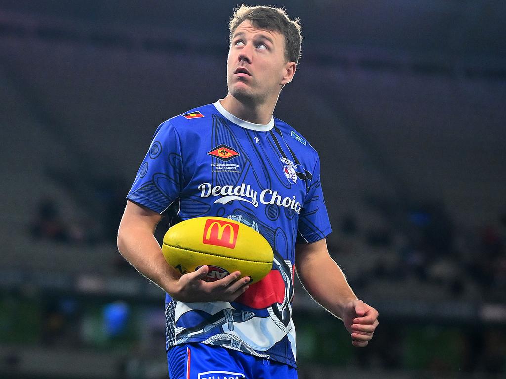 MELBOURNE, AUSTRALIA - MAY 23: Jack Macrae of the Bulldogs warms up ahead of the round 11 AFL match between Western Bulldogs and Sydney Swans at Marvel Stadium, on May 23, 2024, in Melbourne, Australia. (Photo by Morgan Hancock/Getty Images)