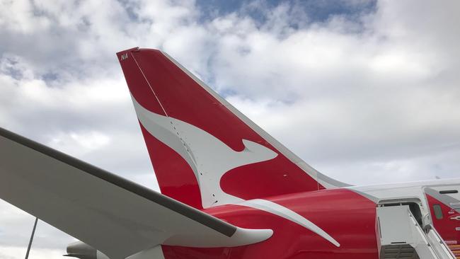 Sydney Airport: Qantas flight to San Francisco forced to land due to ...