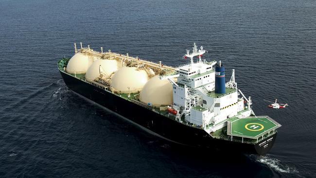 Woodside will go ahead with a 20-year deal to buy LNG from exporters in Texas.