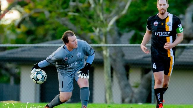 Wanderers keeper Jayden Richardson rolls the ball out. Picture: DSL Photography