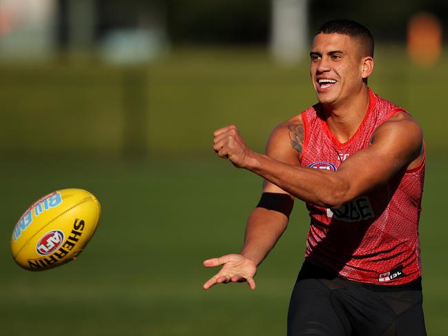 SYDNEY, AUSTRALIA - JULY 17: James Bell of the Swans warms up during a Sydney Swans AFL training session at Lakeside Oval on July 17, 2019 in Sydney, Australia. (Photo by Cameron Spencer/Getty Images)