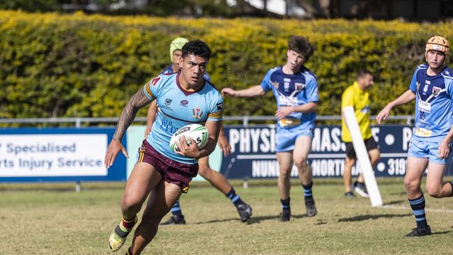 Keebra Park winger Jeremiah Tamepo scoring a try against Marymount College. Keebra Park Vs. Marymount College