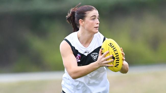 Madeleine Watt in action for Southport in the QAFLW competition. Picture: Highflyer Images