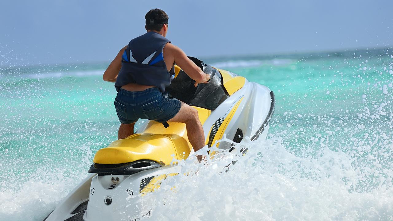 Jet ski turistleri sınırda vurularak öldürüldü