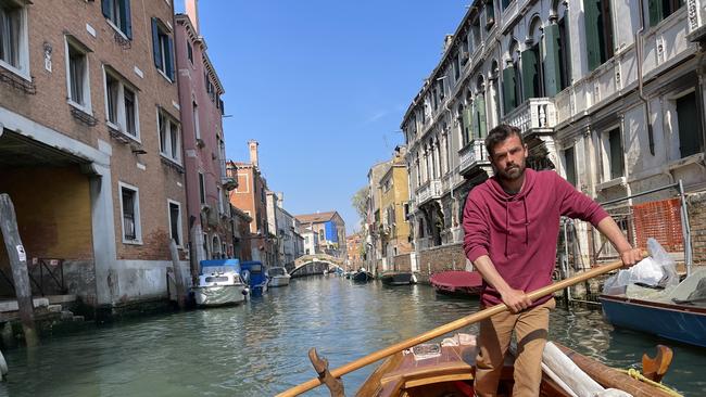 Learning to row with Venice A Bordo (Venice On Board)’s Emiliano Simon.