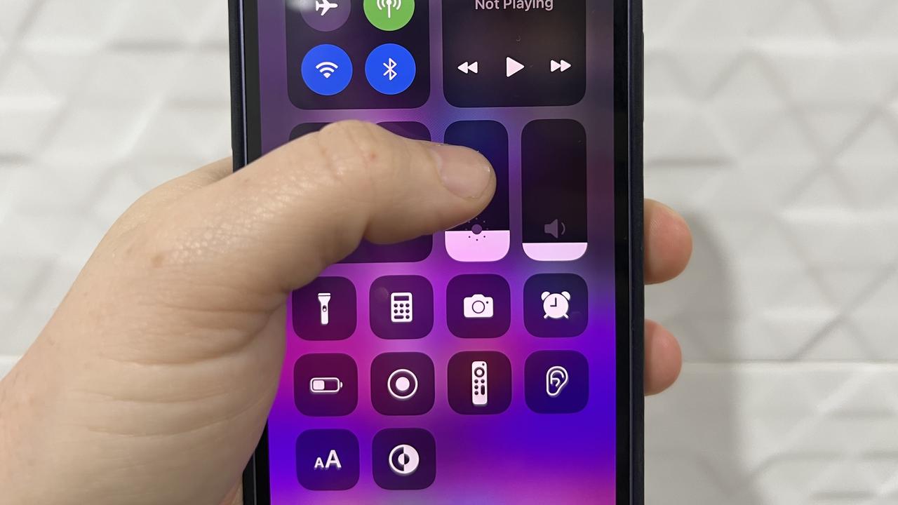 Looking to save your iPhone’s battery? Embrace dark mode. Picture: Elly Awesome