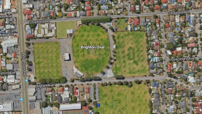 Telstra wants to build new, taller phone tower next to the Brighton Oval.